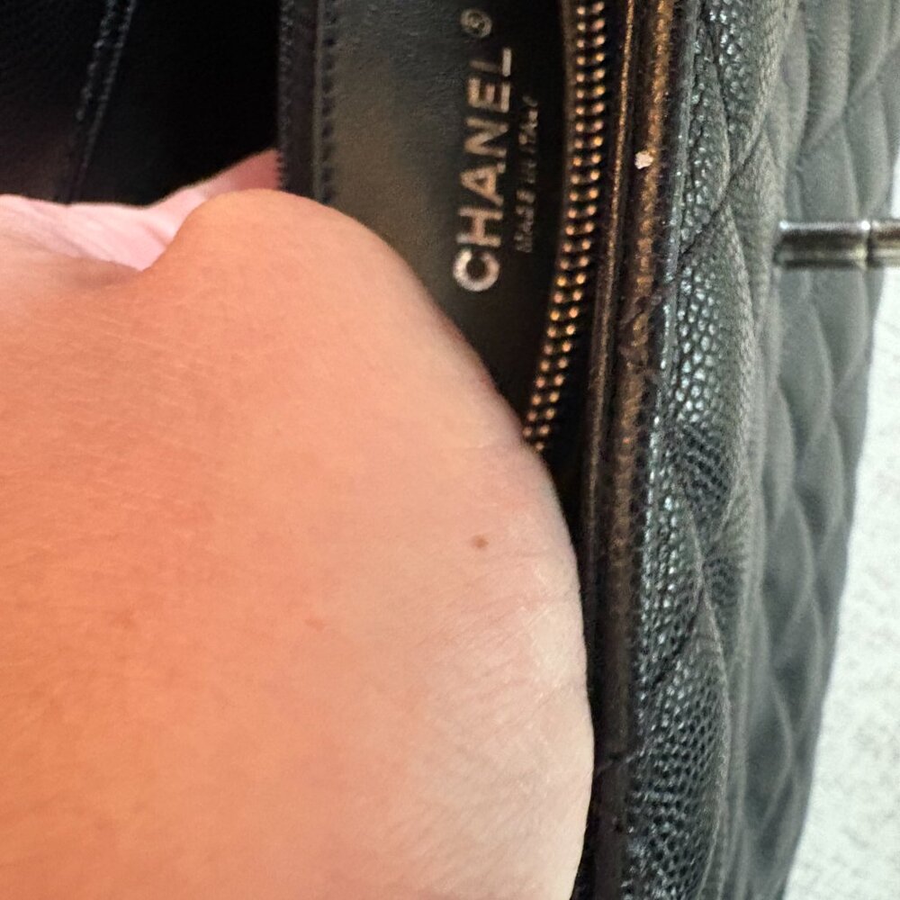 Quilted Leather Chanel Bag with Purple Python Handle and Shoulder Chain - Picture 8 of 8